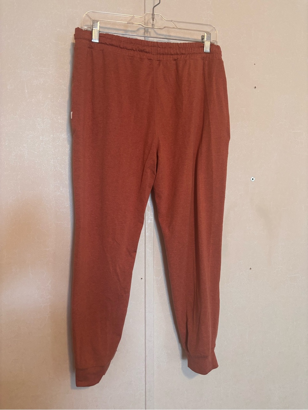 Vuori Performance joggers | Coral | EUC | Med - Picture 5 of 7